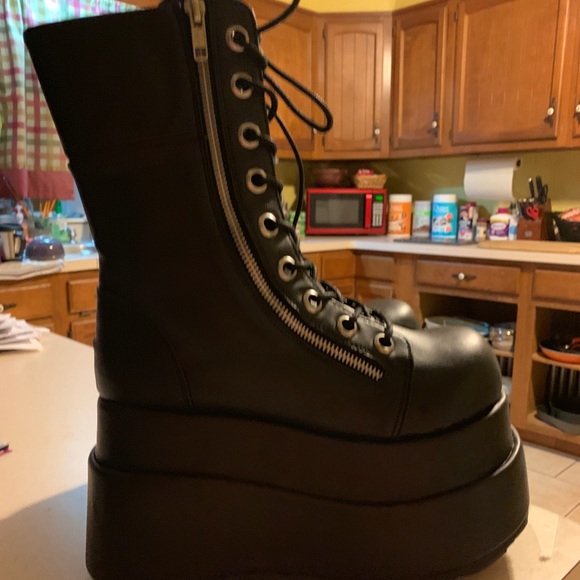 Demonia vampyro platform boots Clearance